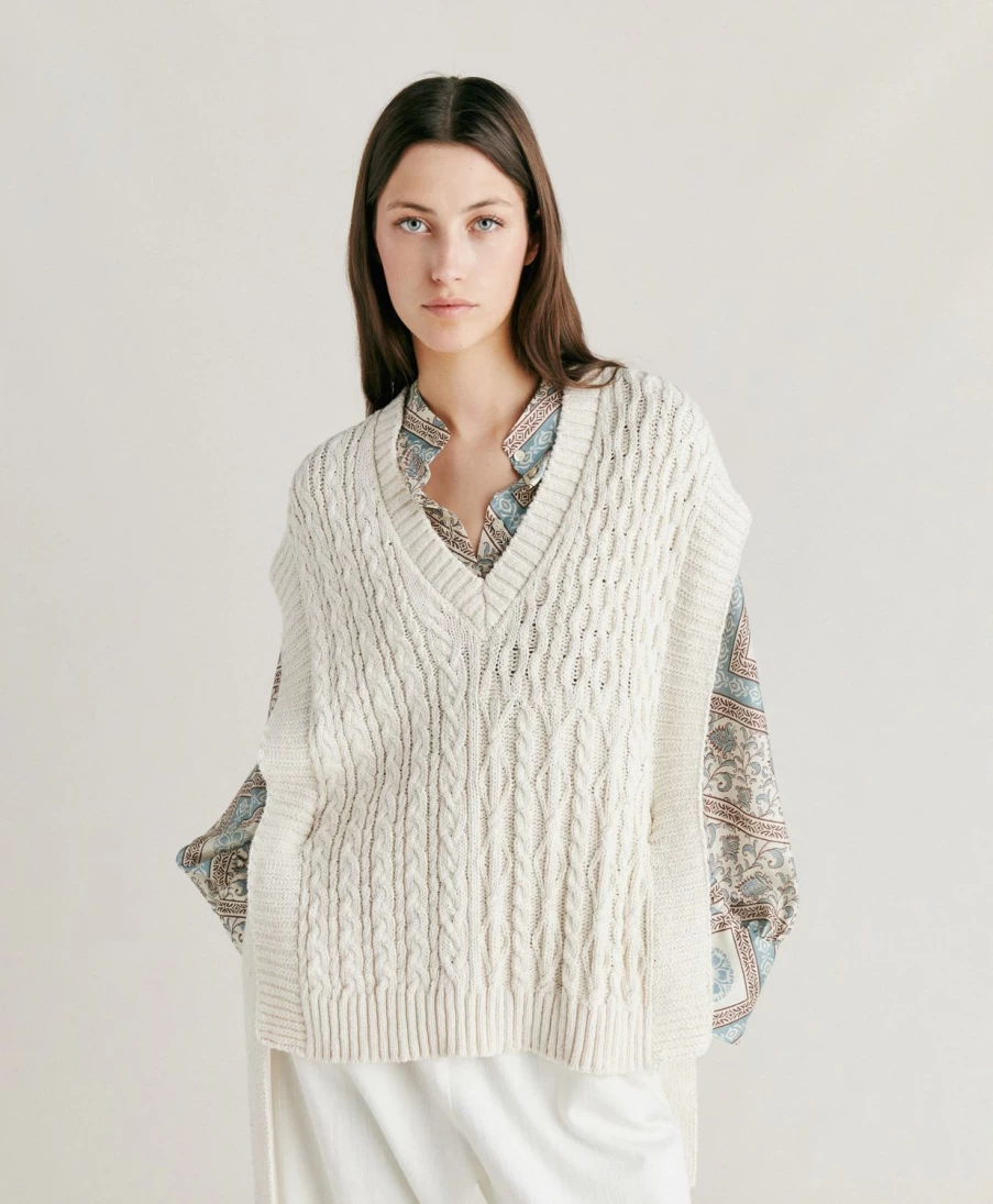 Momoni Women's Cream Arene Knitwear with Mixed Stitches - Soft Elegant Sweater