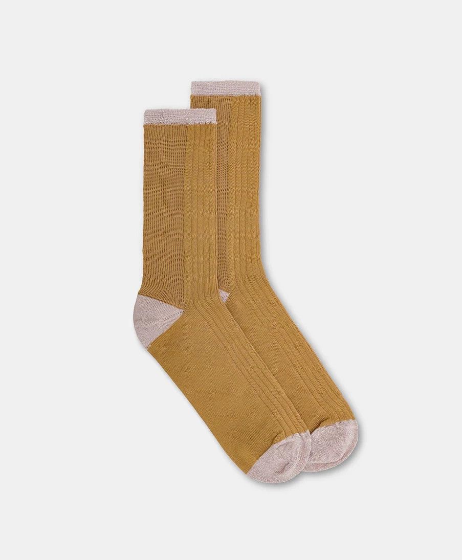 Momoni Women's Flamenco Vanise Ribbed Socks in Tobacco - Comfortable & Stylish