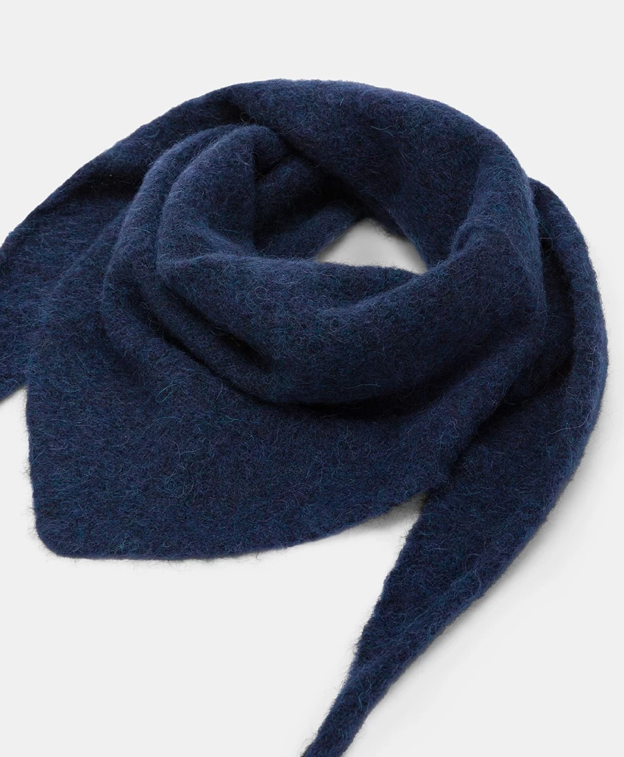 Momoni Women's Baltico Bis Scarf - Fleece-Effect Baby Alpaca Wrap, Soft Blue Winter Accessory