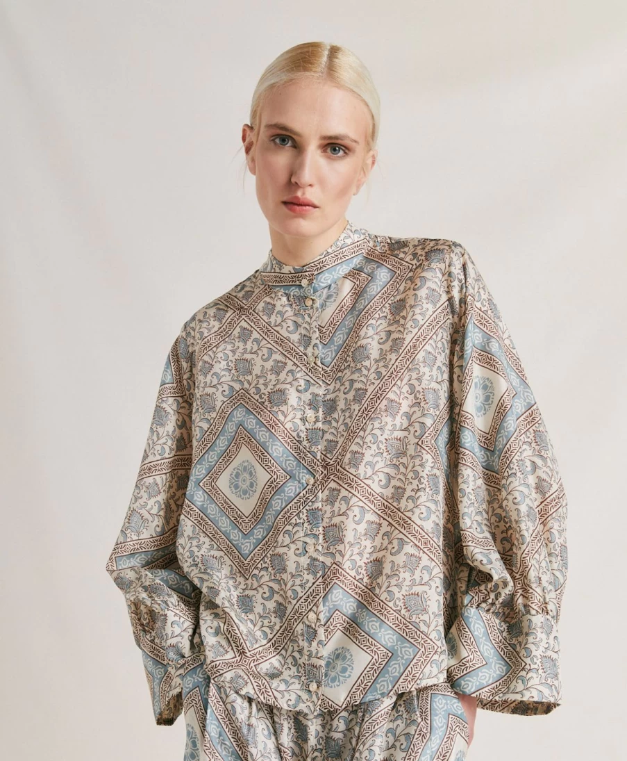 Momoni Women's Franklin Shirt in Haboutai Silk - Cream & Dusty Floral Print Blouse