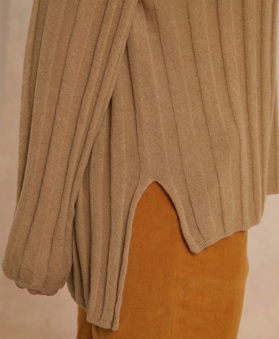 Momoni Women's Camel Cashmere Flat Rib Knitwear - Soft Gael Sweater