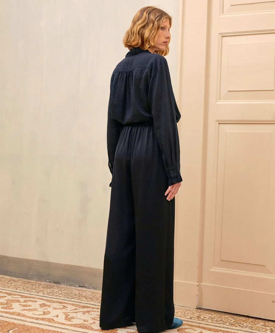Momoni Women's Lanzarote Black Satin Crepe Solid Color Pants