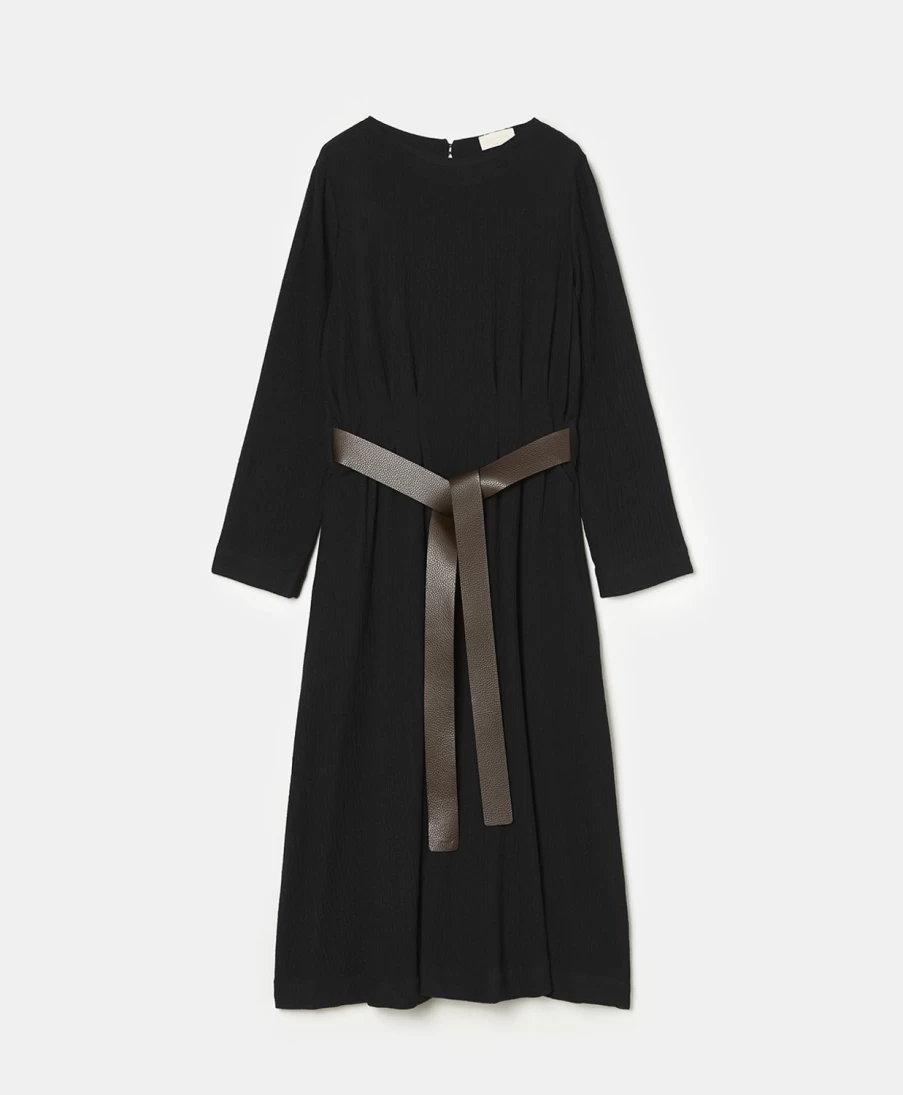 Momoni Women's Black Robinia Dress - Stretch Wool Seersucker Elegant Style